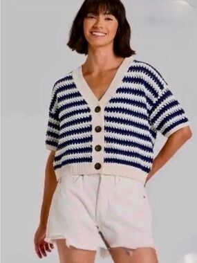 Universal Thread Button Front Short Sleeve Cardigan - like new!